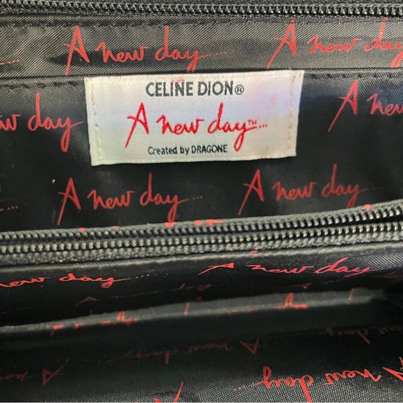 Celine Dion, A New Day, Triple Zip-Around Wristlet/Wallet/Clutch/Shoulder bag - Picture 5 of 10
